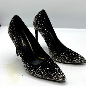 Liliana high heeled shoes in excellent condition.size 7.5”